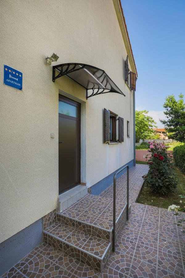 Center Of Fazana Apartments Katarina Екстериор снимка